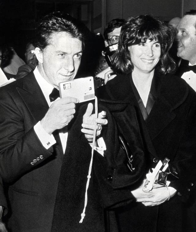 Dustin Hoffman’s wife, Lisa, knew she wanted to marry the actor when ...