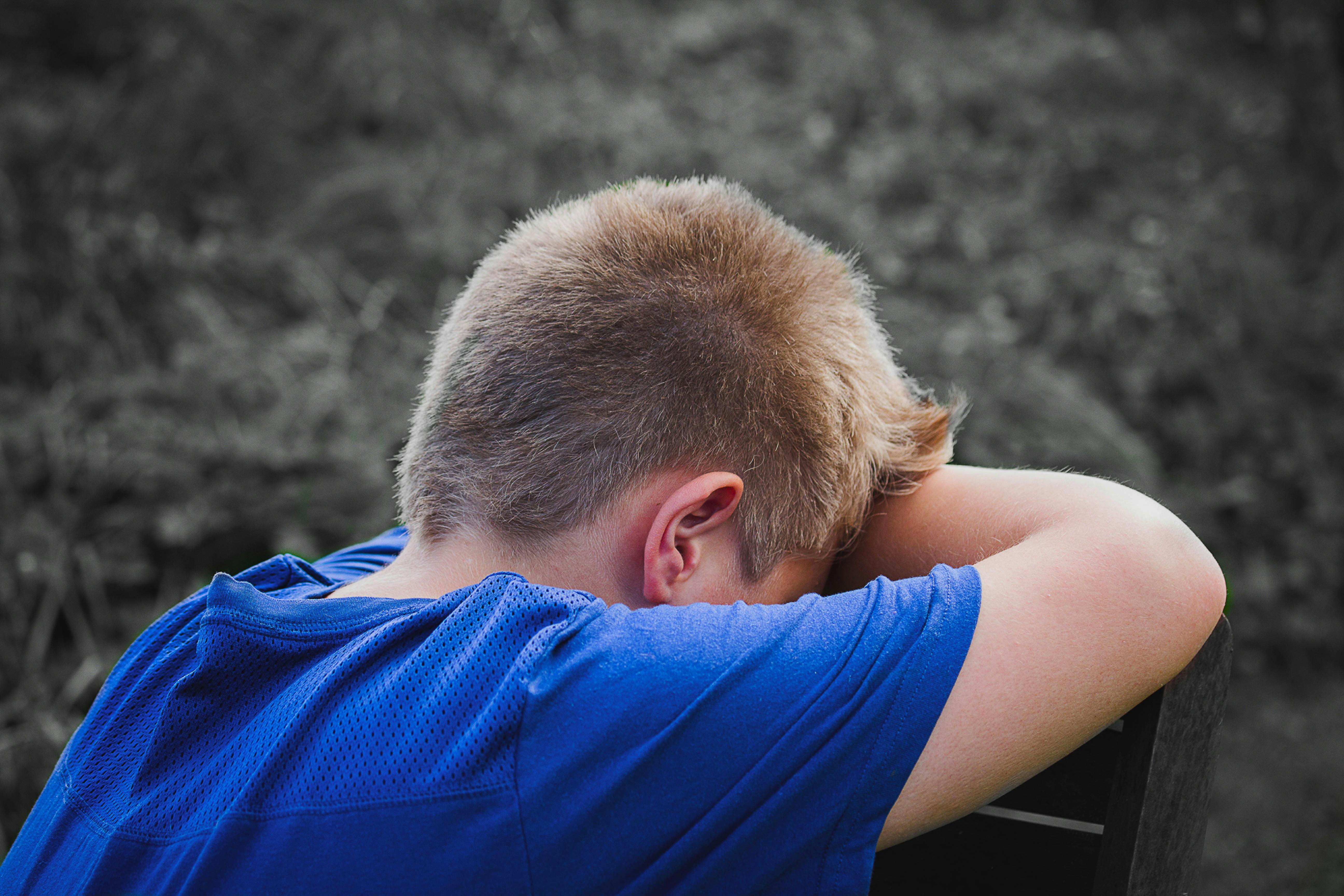 Sad young boy | Source: Pexels