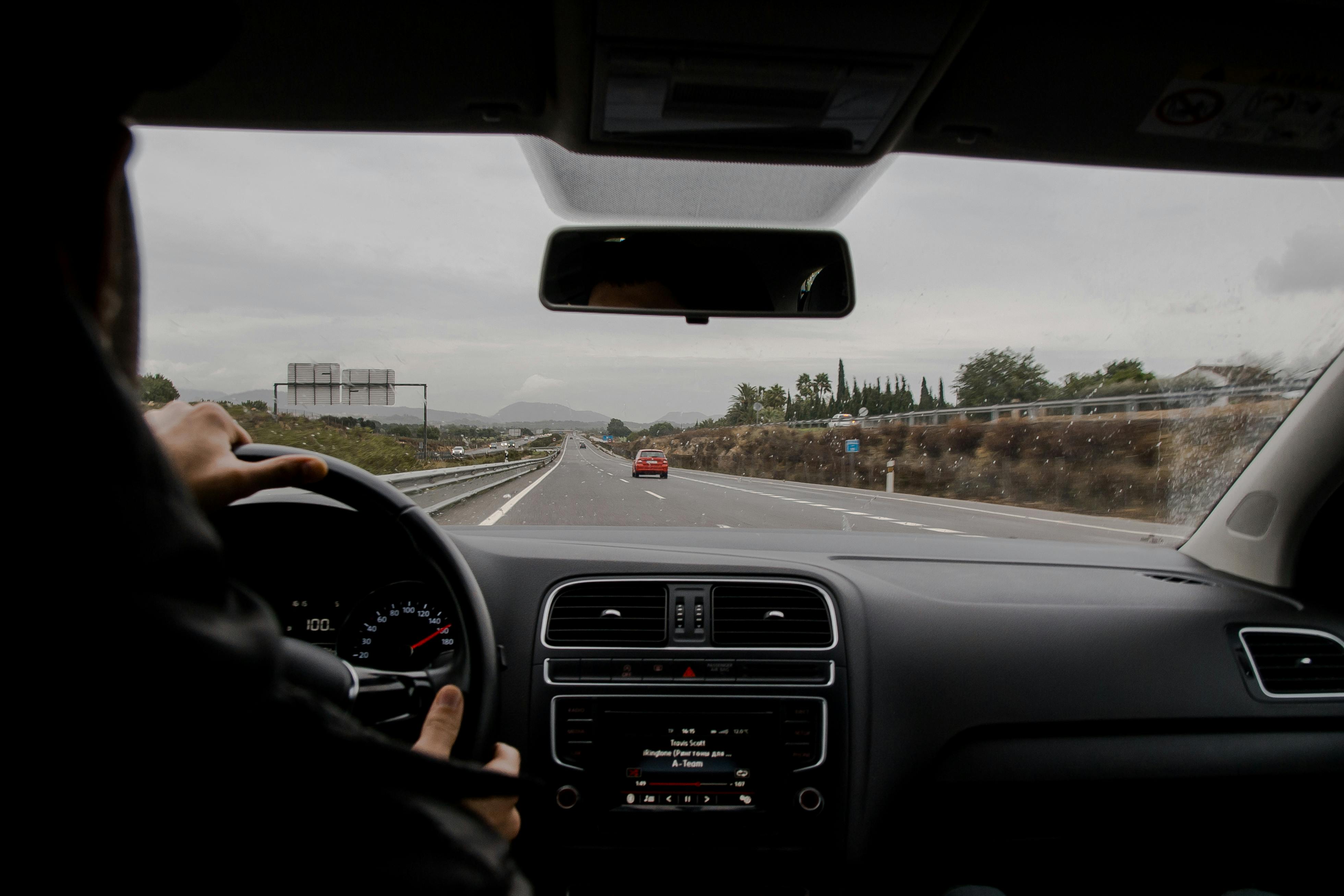 A man driving a car | Source: Pexels