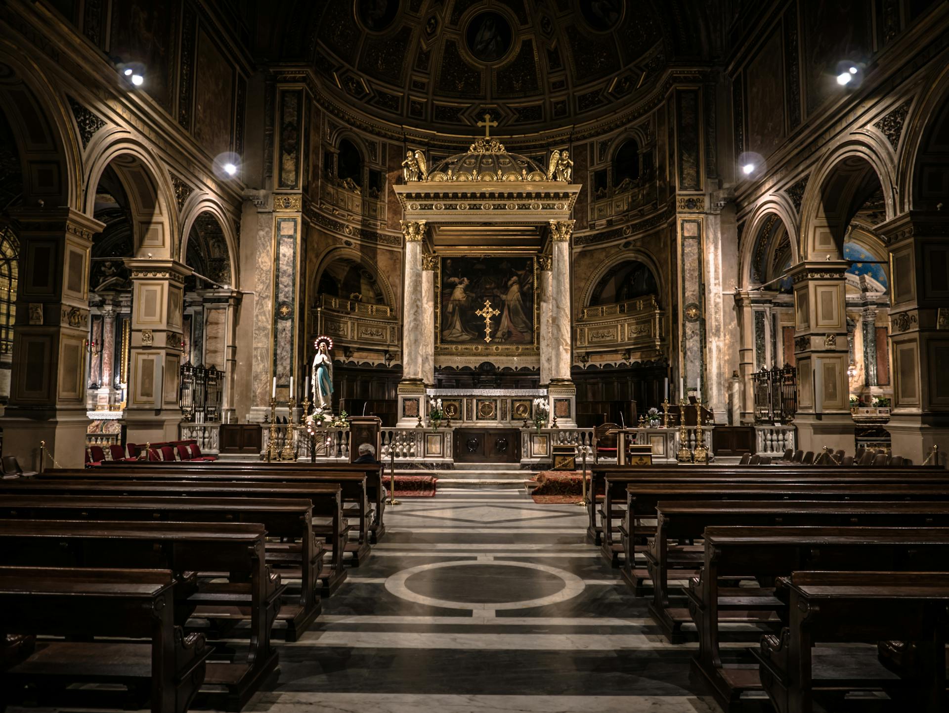 The interior of a church | Source: Pexels