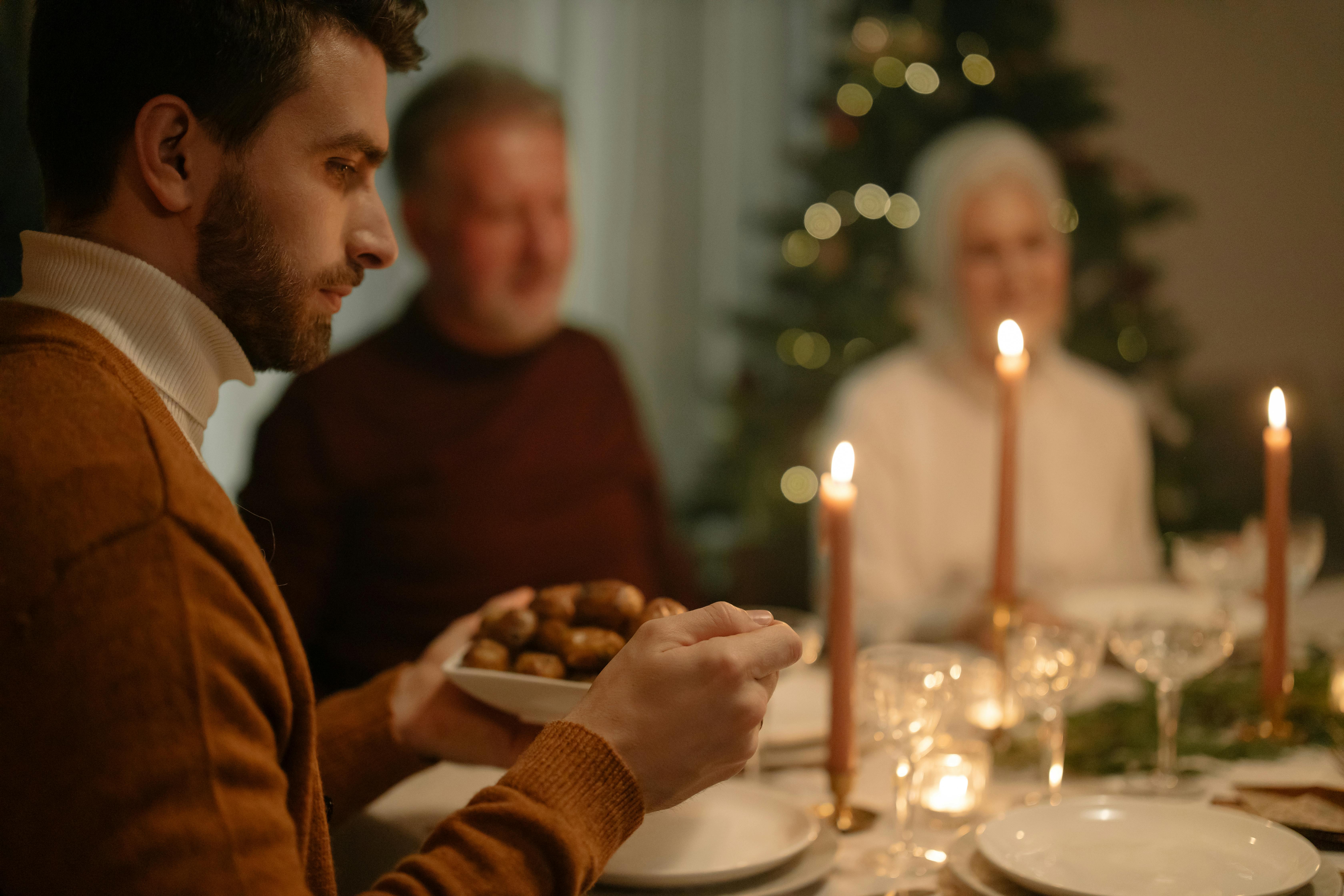 A man at a dinner table | Source: Pexels